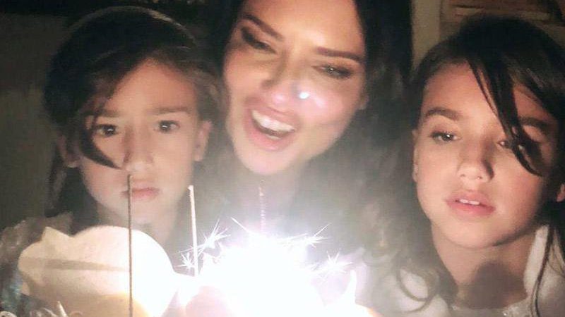 Adriana Lima e filhas (Foto: Reprodução / Instagram)